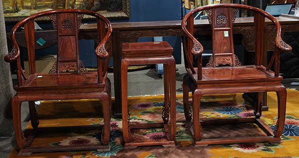 Vietnamese Huanghuali Chairs/Stand: (Lot of 3) Set of Vietnamese huanghuali horseshoe chairs and stand, the pair of chairs with a narrow back splat pierced with scrolling tendrils, the rectangular seat fronted by a plain bead edge apron