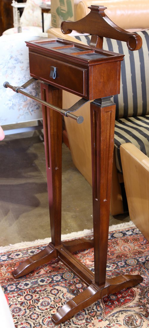 Edwardian style mahogany valet: Edwardian style mahogany valet, having a single drawer and accessory rack, 44"h x 20"w. Provenance: From the Pittsburgh, PA estate of Richard Mellon Scaife