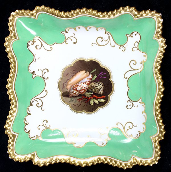 Worcester Flight Barr & Barr polychrome decorated: Worcester Flight Barr & Barr polychrome decorated porcelain dish, 1813-1840, having a gilt scalloped rim above a green border, centering a seashell reserve, retains Vandekar retailers label to undersi