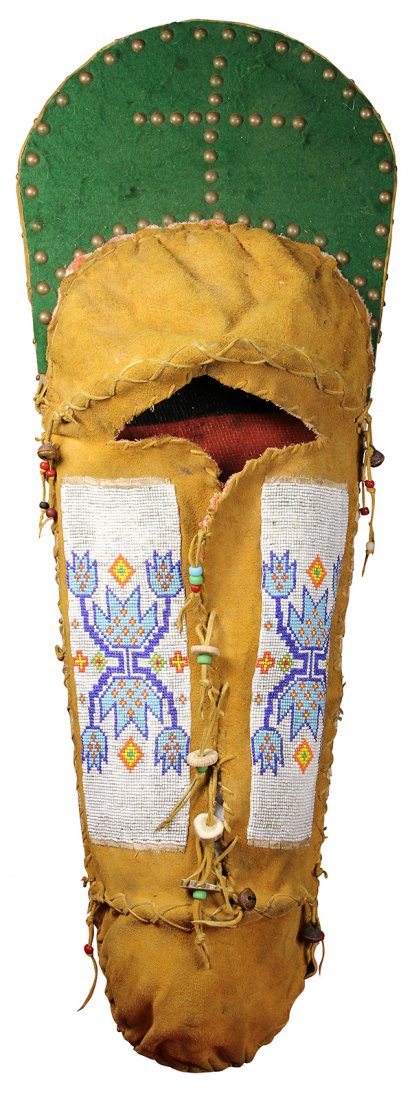 Sioux beaded cradle board (1 of 3)