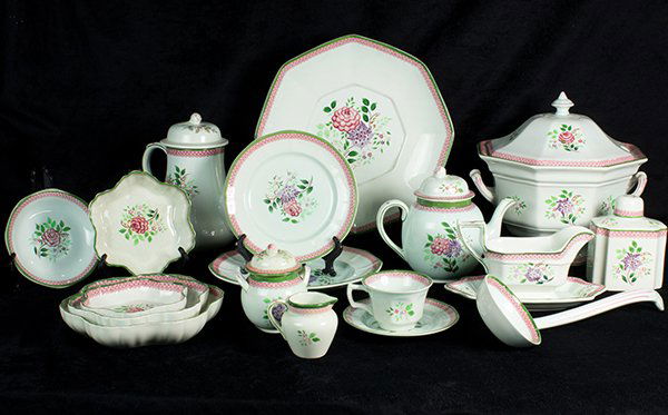 (lot of 68) Adams hand painted calyx ware, having a (1 of 6)