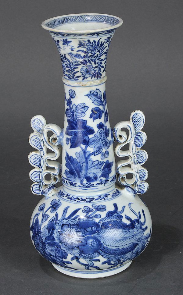 Chinese Blue and White Vase, Flowers (1 of 6)