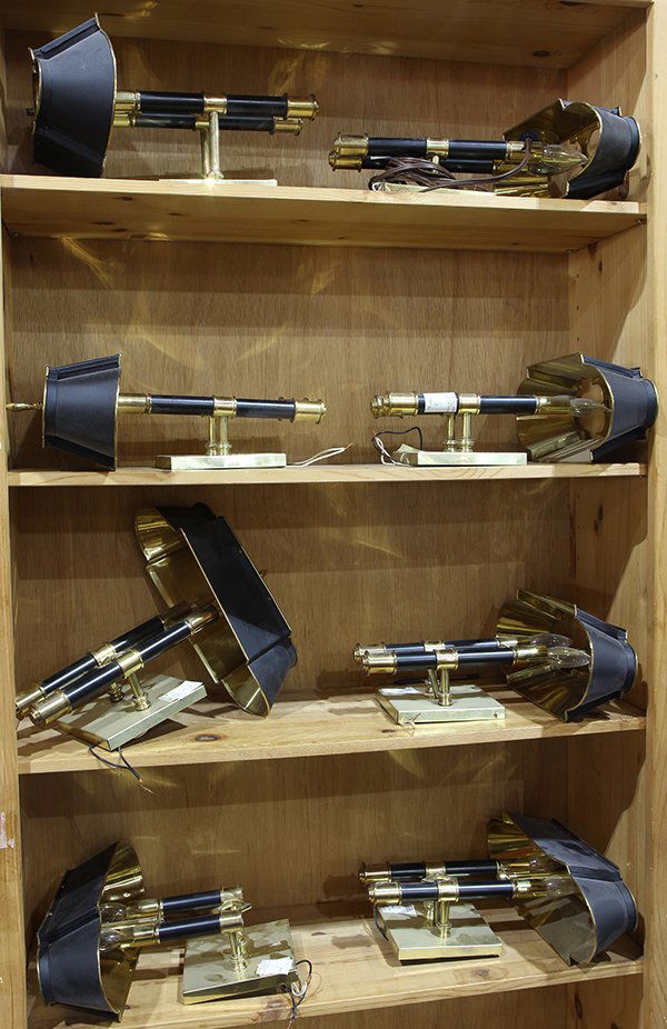 (lot of 8) Four shelves of bouillotte wall sconces in (1 of 1)