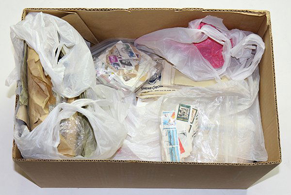 (lot of 1 box) Worldwide stamp collection, mostly used (1 of 1)