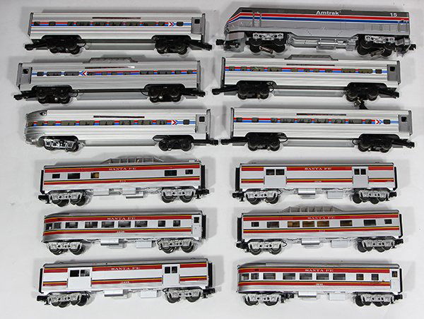 (lot of 12) Associated toy train group, comprising a (1 of 2)