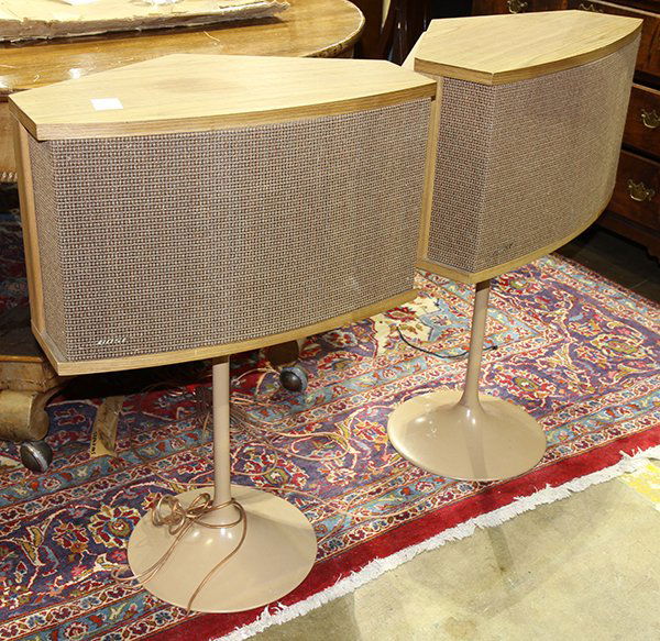 Pair of Bose rear reflecting pedestal speakers (1 of 2)
