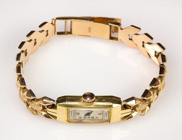 Lady's Cyma 18k yellow gold wristwatch (1 of 3)