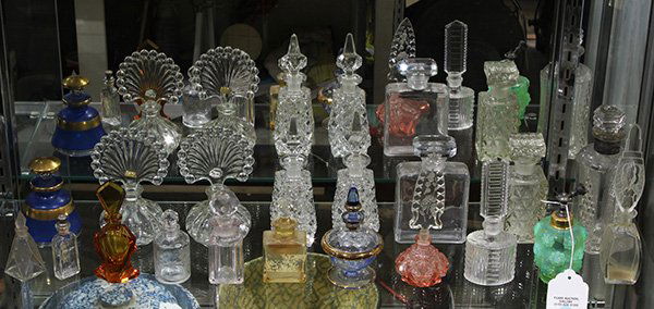 (lot of 19) Scent bottle group, executed in clear and (1 of 1)