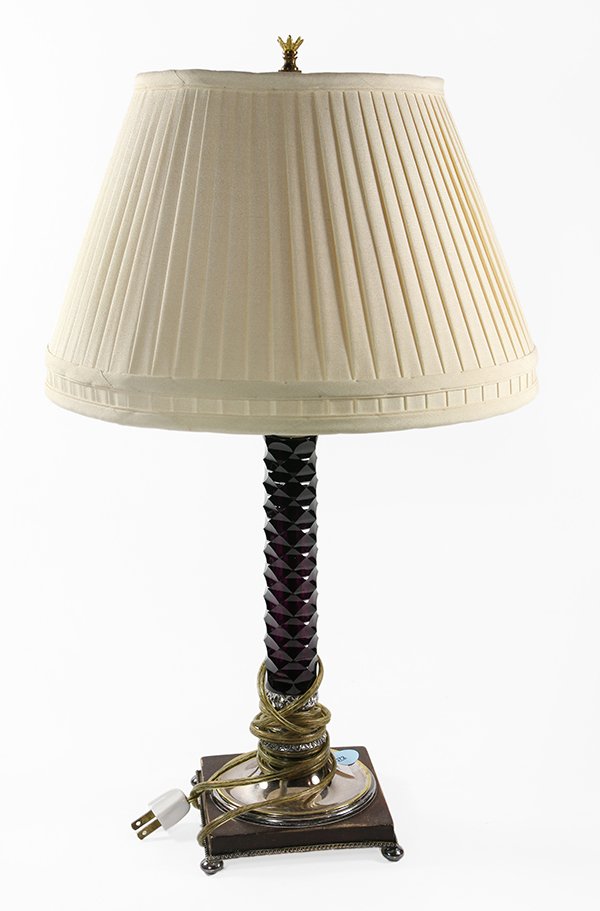 Moderne table lamp (1 of 1)