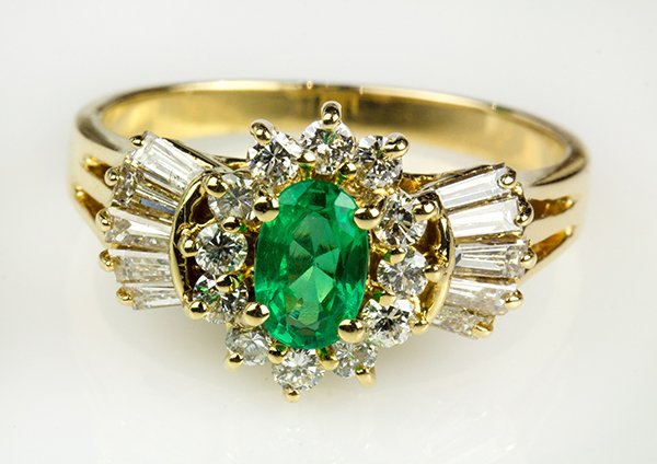 Emerald, diamond and 18k yellow gold ring (1 of 3)