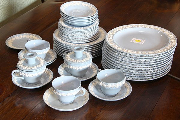 (lot of 39) Wedgwood Queens Ware partial table service, (1 of 1)