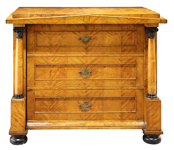 Biedermeier maple veneered chest, first half 19th (1 of 7)