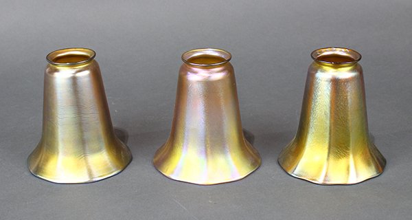 (lot of 6) set of 3 tulip form Quezal shades (1 of 2)