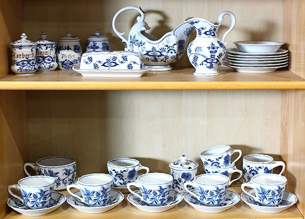 (Lot of 25) Blue Danube China in the manner of Meissen (1 of 2)