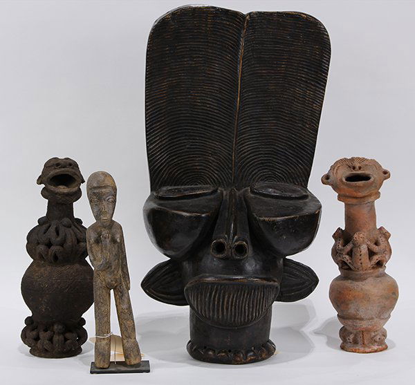 (lot of 7) African decorative items including two D (1 of 4)