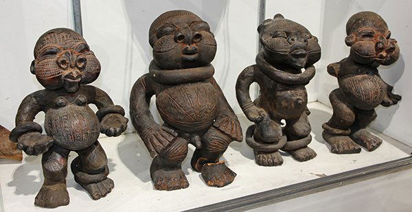 (lot of 4) Nigeria and Cameroon style, West Africa clay (1 of 3)