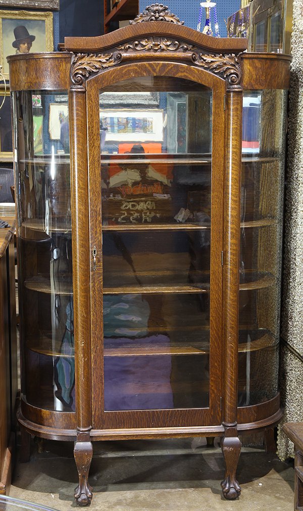 American quartersawn oak display cabinet, circa 1925, (1 of 2)