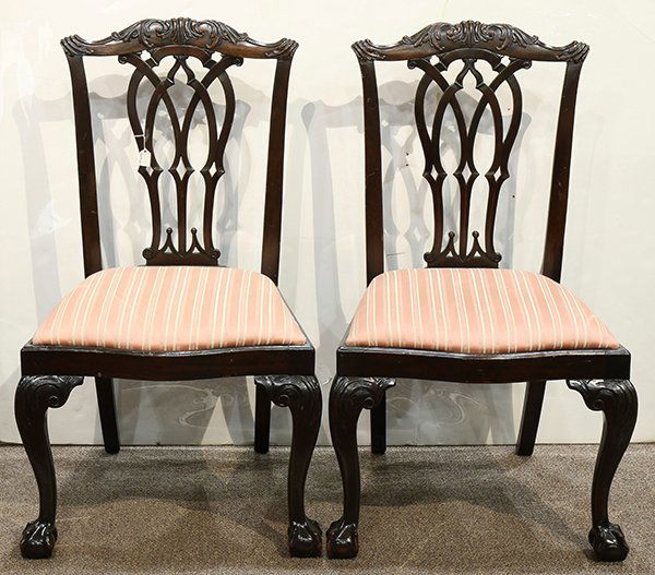 (Lot of 2) Pair of Chippendale style chairs (1 of 3)