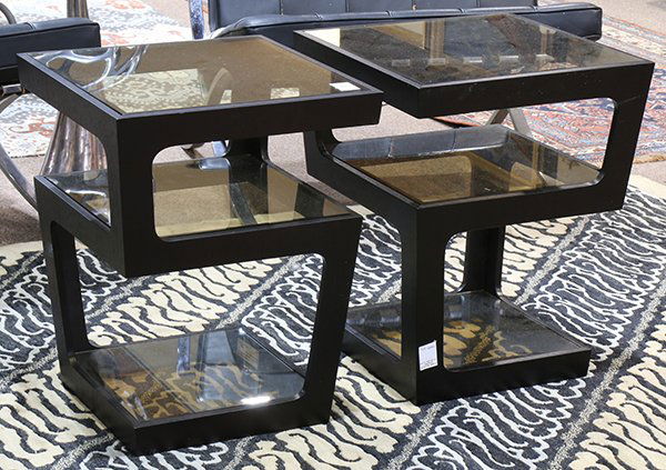 Pair of Moderne tiered occasional tables (1 of 2)