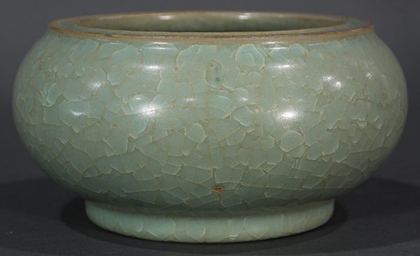 Chinese Longquan Type Ice-Crackled Brush Washer (1 of 6)