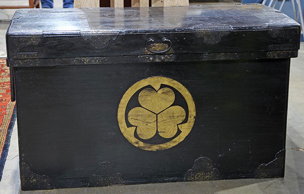 Japanese Black Lacquered Nagamochi Chest, Edo (1 of 6)