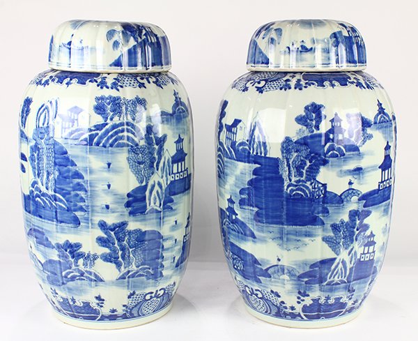Chinese Export Underglaze Blue Jars (1 of 3)
