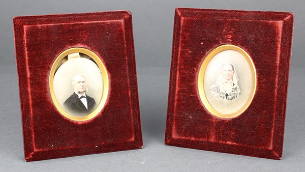 Pair of Dresden porcelain oval portrait plaques (1 of 1)