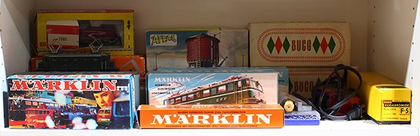 (lot of 14) Collection of trains and accessories, by (1 of 1)
