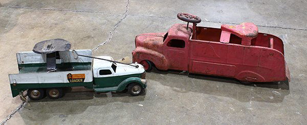 (lot of 2) Vintage Keystone metal push truck, together (1 of 1)