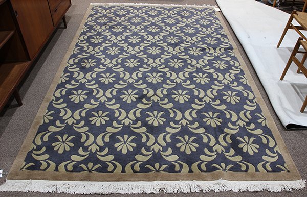 Nepalese carpet: Nepalese carpet, 6' x 9'2"
