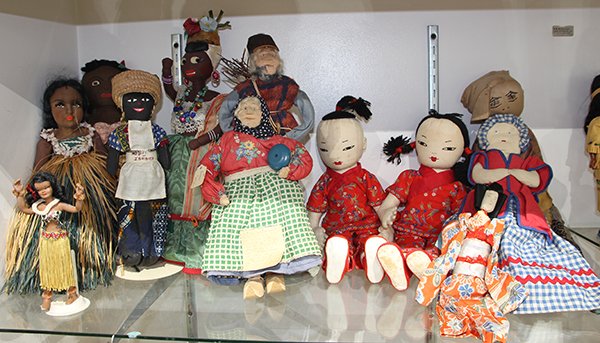 (lot of 12) Vintage international cloth dolls including: (lot of 12) Vintage international cloth dolls including Jamaica, China, and Pacific Islands, lasrgest: 17"h. Provenance: Property from the collection of Trotter’s Antiques, Pacific Grove CA