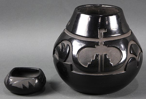 (lot of 2) Santa Clara blackware pottery group (1 of 7)