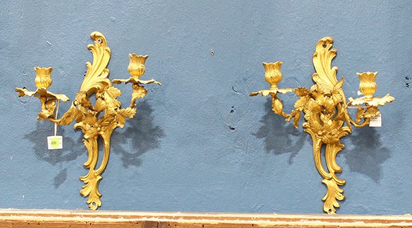 Pair of Louis XV style ormolu sconces (1 of 2)