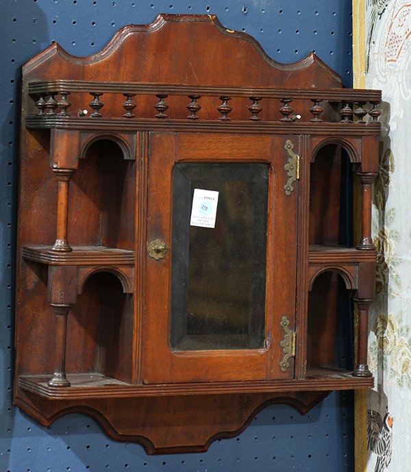 Small wall mounted display cabinet, having a spooled (1 of 1)