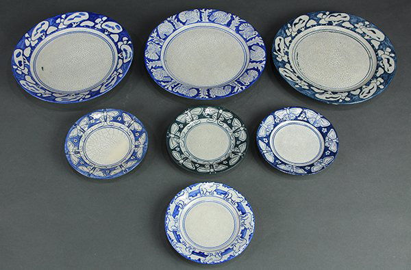 (lot of 7) Dedham pottery associated table articles (1 of 4)