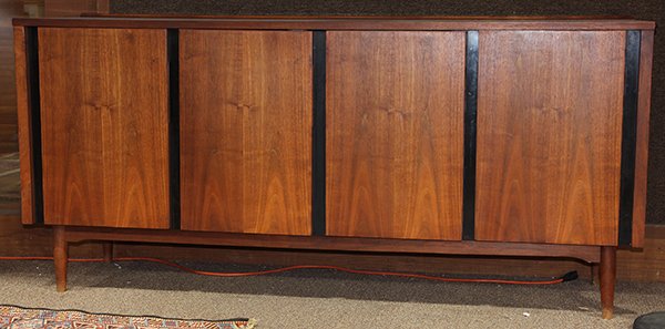 Mid Century walnut buffet (1 of 5)