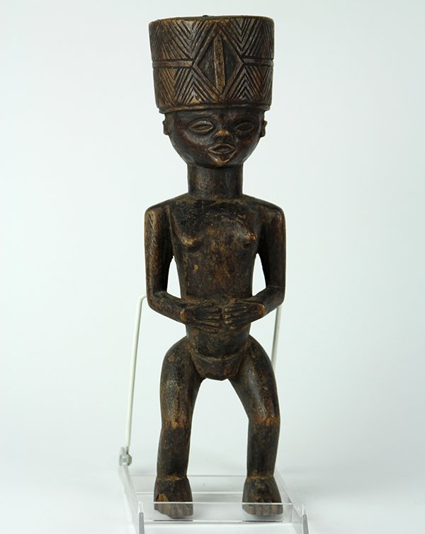 Luba, Congo/Zambia standing female figure (1 of 5)