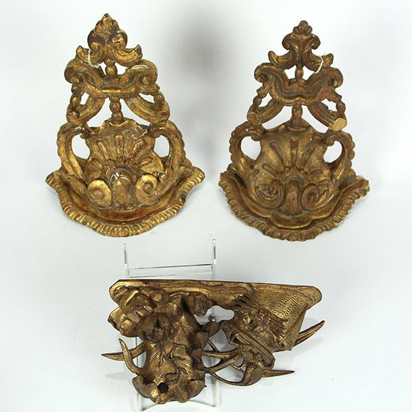 (Lot of 3) Giltwood wall brackets (1 of 3)