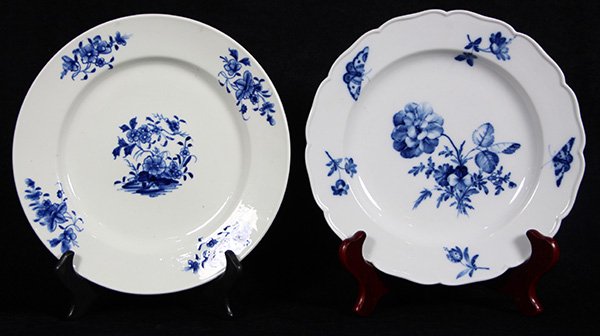 (lot of 2) Continental blue and white porcelain plates,: (lot of 2) Continental blue and white porcelain plates, one a Berlin porcelain example, early 19th Century, painted in the Meissen taste, with a loose bouquet medallion flanked with floral sprays and 