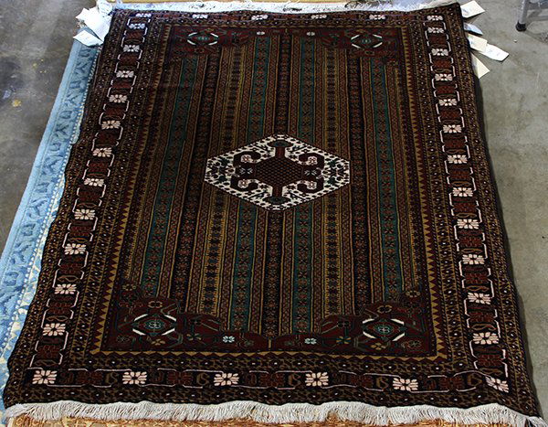 Pakistani carpet, 4'5'' x 5' 4' (1 of 3)