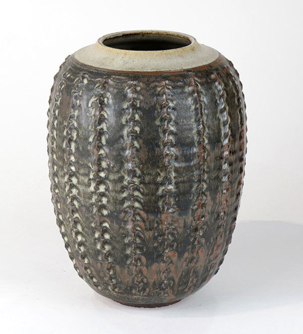 American studio pottery vessel (1 of 4)