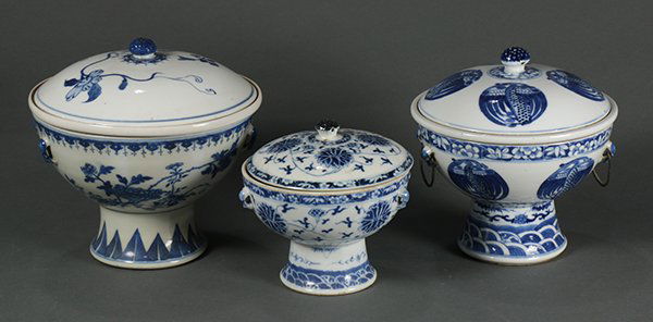Chinese Blue-and-White Porcelain Warming Bowls (1 of 9)
