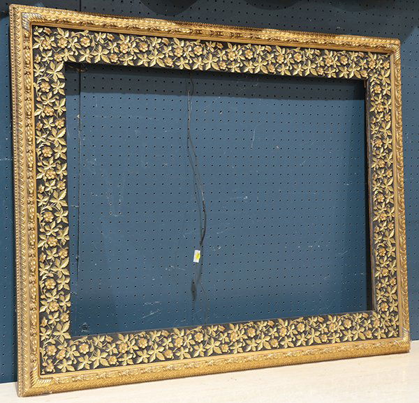 Aesthetic giltwood frame, having a rectangular form, (1 of 2)