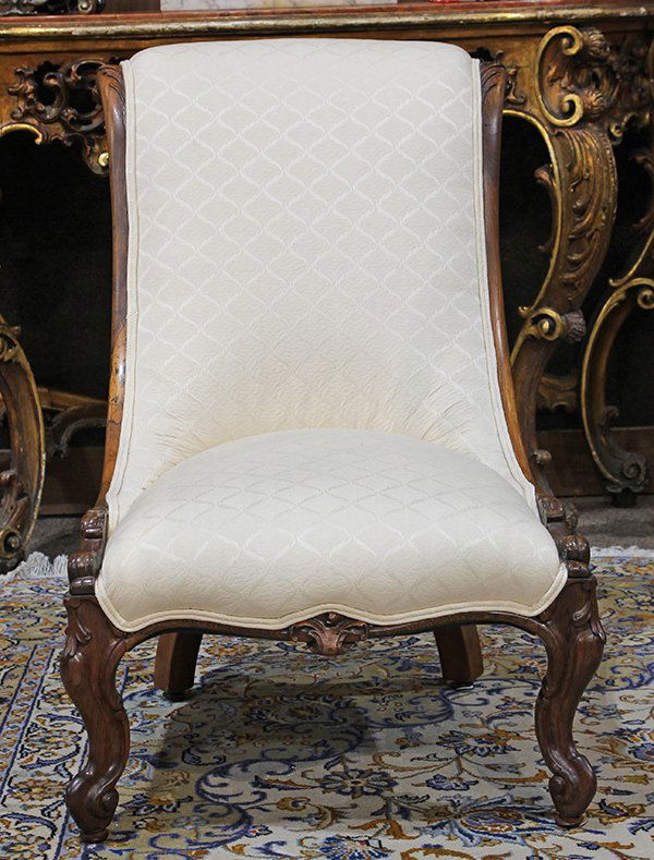 Victorian rosewood slipper chair, having a shaped back (1 of 9)