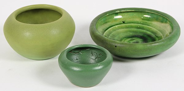 (lot of 3) Art pottery group (1 of 3)