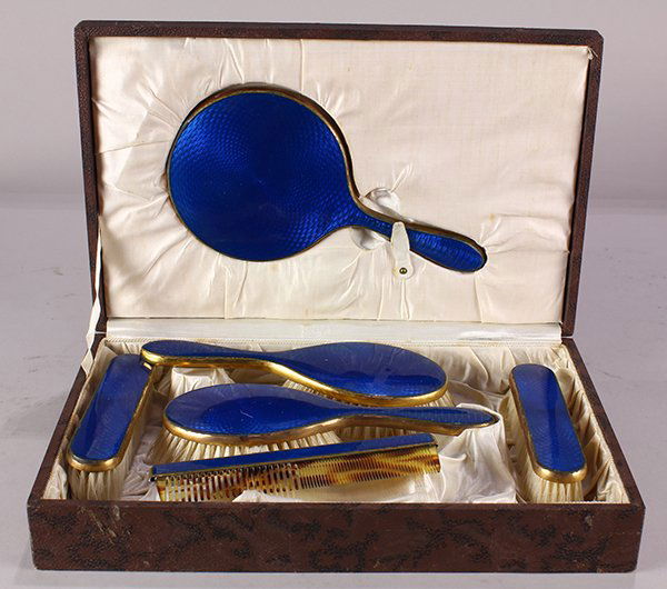 (lot of 7) Continental style vanity set including two (1 of 3)