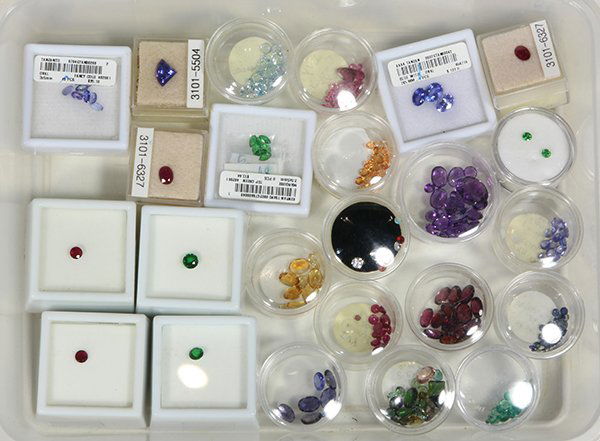 Collection of unmounted gemstones and wood storage box (1 of 5)