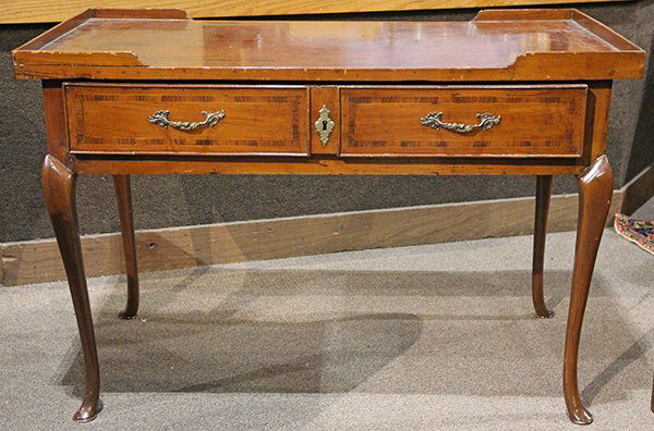 Queen Anne inlaid writing desk, the top centered with a (1 of 7)