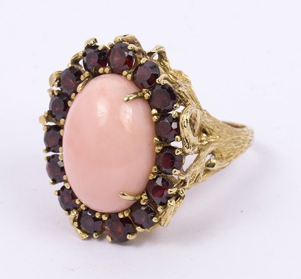 Pink coral, garnet and 18k yellow gold ring (1 of 4)