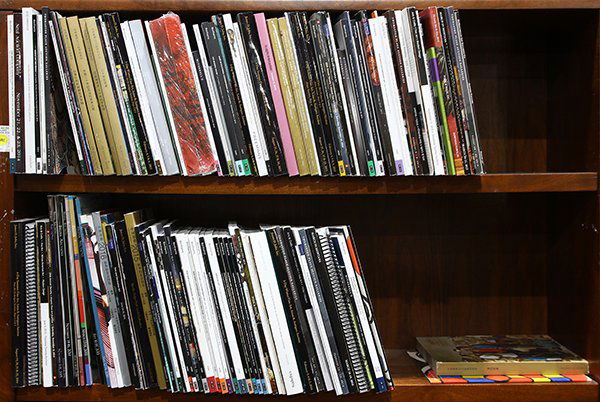 (lot of 100+) Auction catalogs and magazines from (1 of 1)